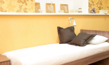Фото номера Номер эконом с 2 односпальными кроватями Гостевой дом Atlas Hotel г. Томск 3