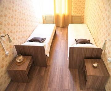 Фото номера Номер эконом с 2 односпальными кроватями Гостевой дом Atlas Hotel г. Томск 5