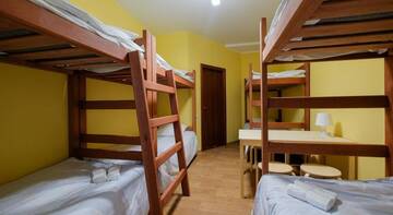 Фото номера Кровать в общем 6-местном номере для мужчин и женщин Гостиница Hostel Oazis г. Томск 5