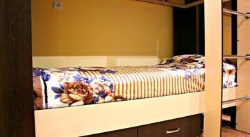 Фото номера Кровать в общем 6-местном номере Гостиница Good Travel Hostel г. Томск 2